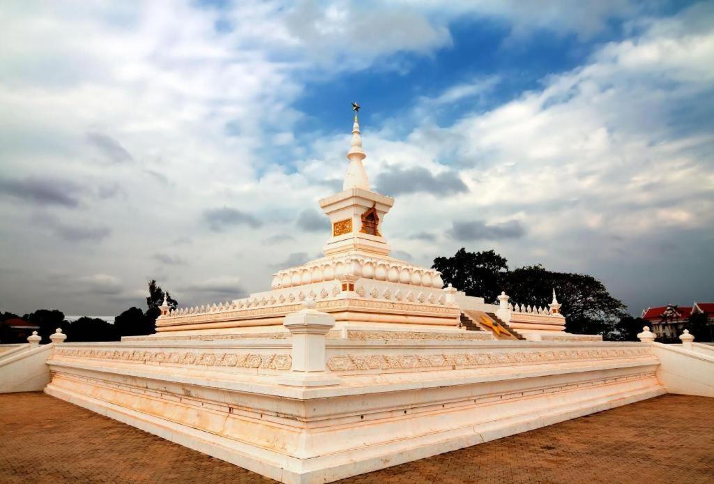 Vientiane Plaza Hotel מראה חיצוני תמונה