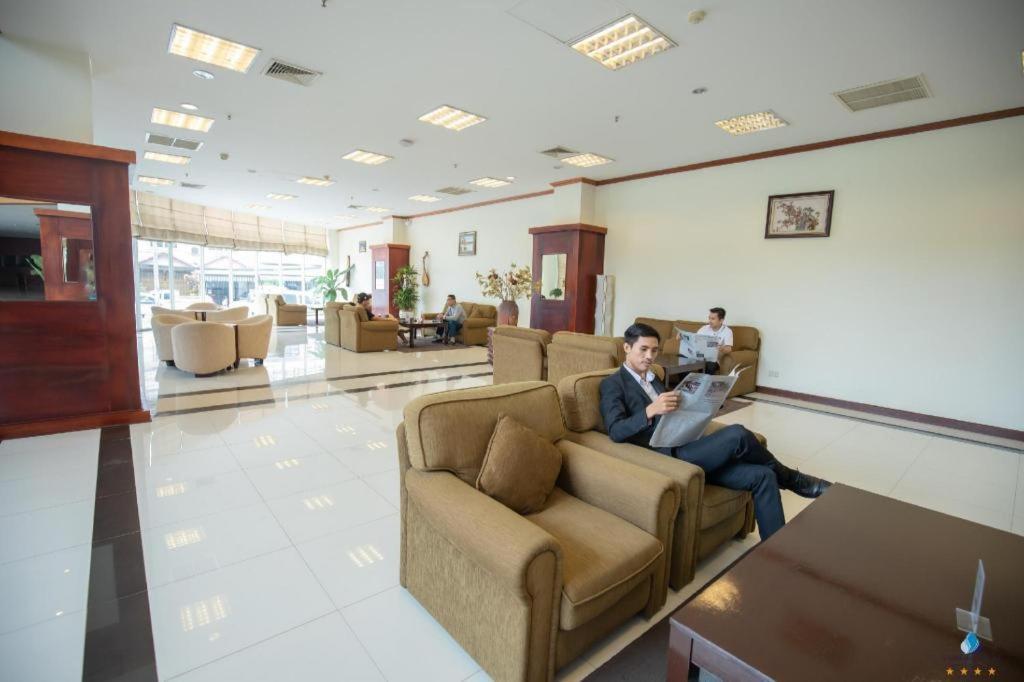 Vientiane Plaza Hotel מראה חיצוני תמונה